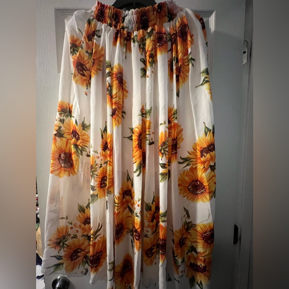 Woman’s Long Beach skirt with elastic waist band chiffon maxi